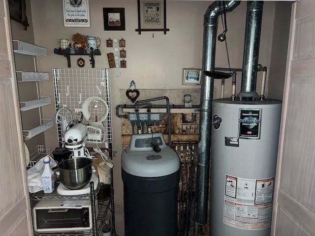 701 S Chestnut St, Mcpherson, KS 67460