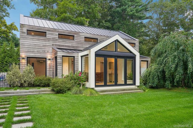 3 Zeck Court, Suffern, NY 10901