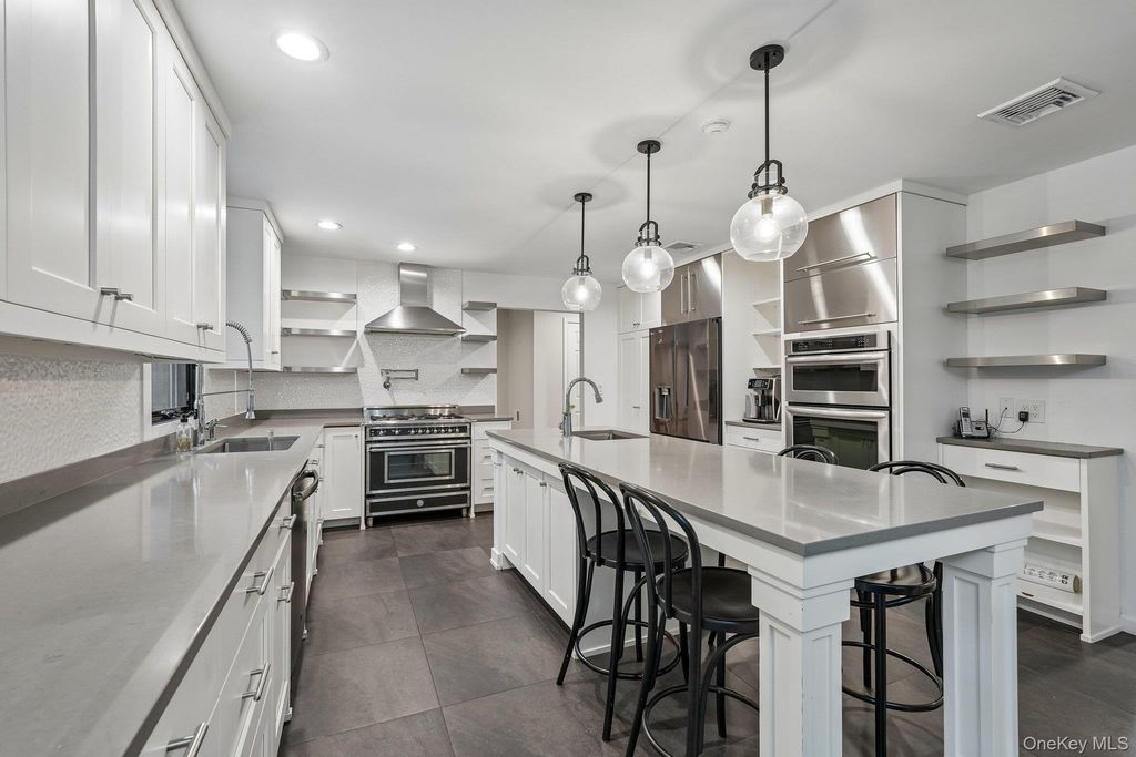 3 Zeck Court, Suffern, NY 10901 — photo 5