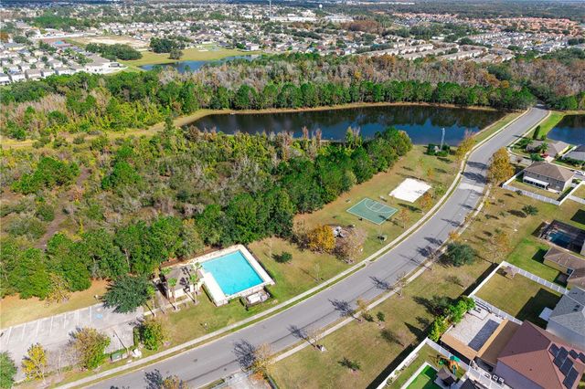 2747 MERRIEWEATHER LANE, Kissimmee, FL 34743