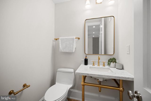 3639 ALTON PL NW, Washington, DC 20008