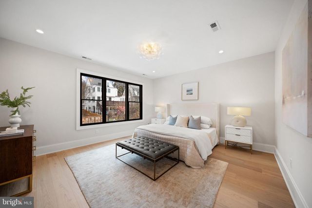 3639 ALTON PL NW, Washington, DC 20008