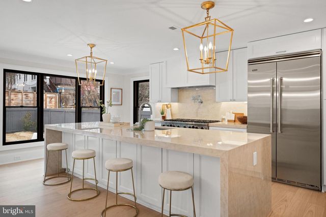 3639 ALTON PL NW, Washington, DC 20008