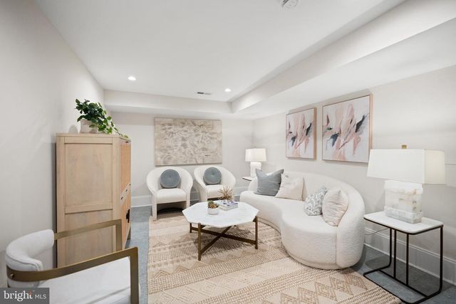 3639 ALTON PL NW, Washington, DC 20008