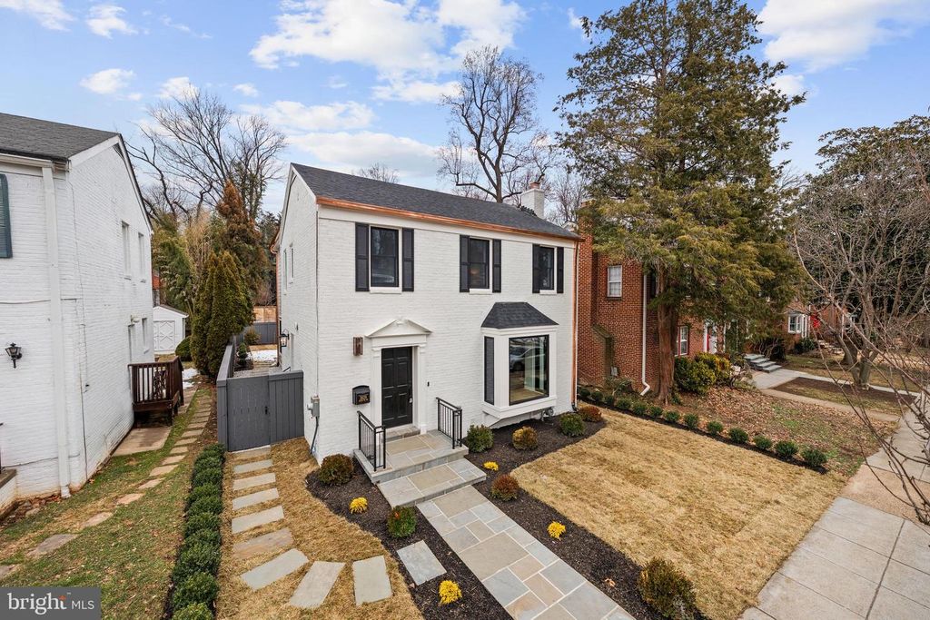 3639 ALTON PL NW, Washington, DC 20008