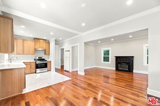 322 Huntley Drive, West Hollywood, CA 90048