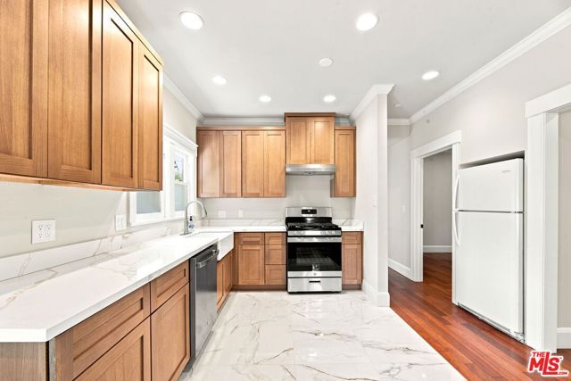 322 Huntley Drive, West Hollywood, CA 90048
