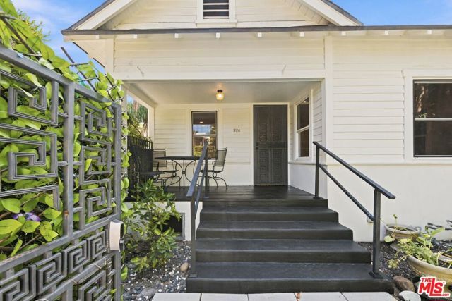 322 Huntley Drive, West Hollywood, CA 90048