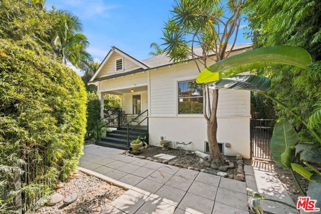 322 Huntley Drive, West Hollywood, CA 90048