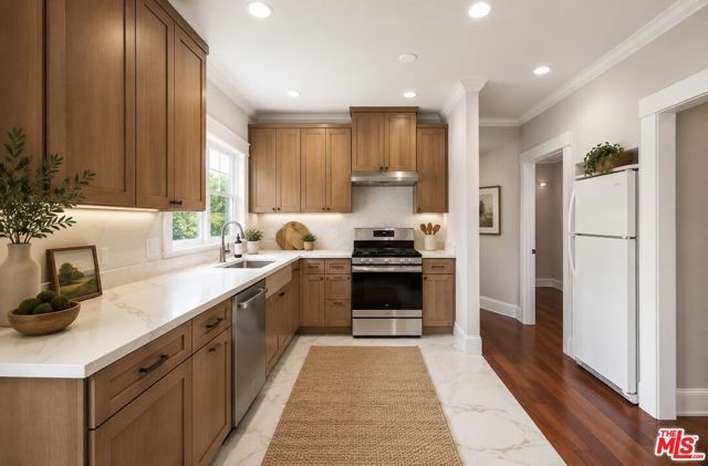 322 Huntley Drive, West Hollywood, CA 90048