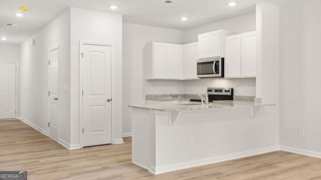 6024 Skylar Drive, South Fulton, GA 30331