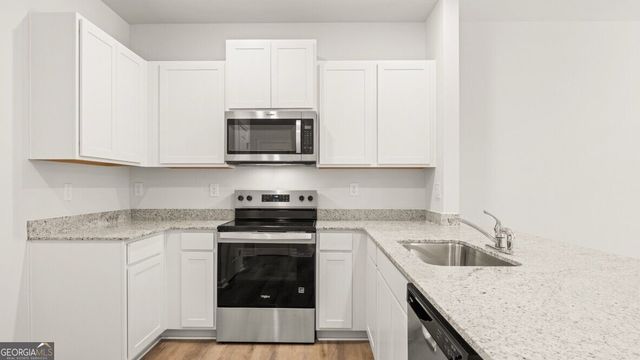 6024 Skylar Drive, South Fulton, GA 30331