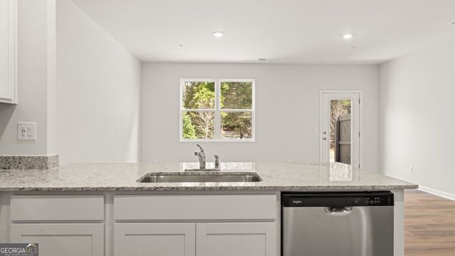 6024 Skylar Drive, South Fulton, GA 30331