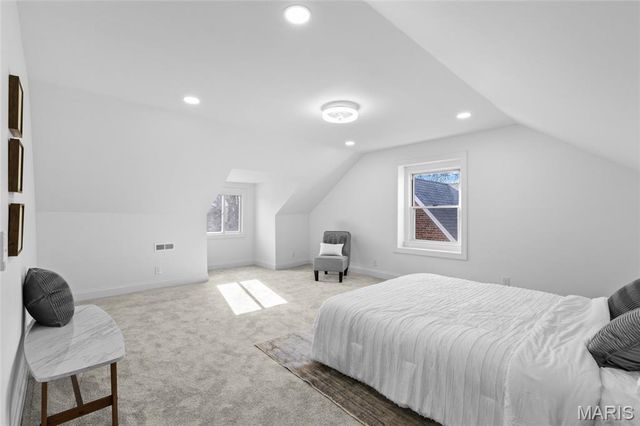 6409 Sutherland Avenue, St Louis, MO 63109