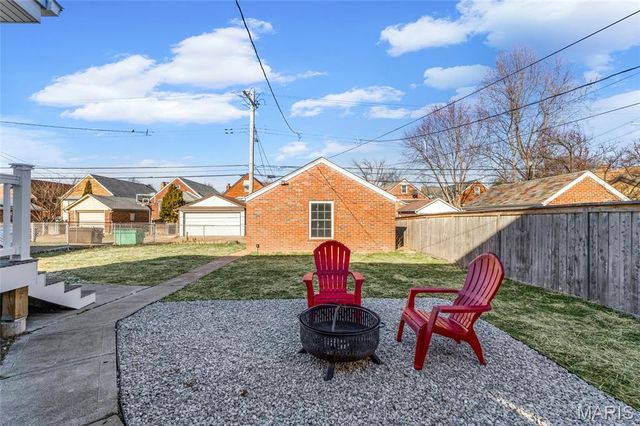 6409 Sutherland Avenue, St Louis, MO 63109