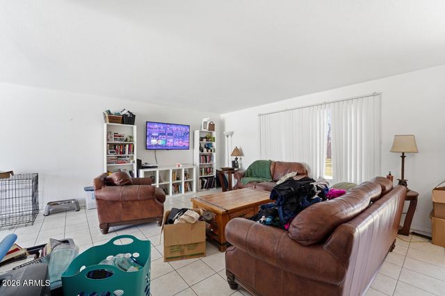 7825 N 49TH Avenue, Glendale, AZ 85301