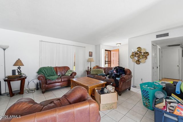 7825 N 49TH Avenue, Glendale, AZ 85301