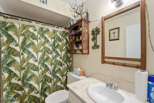 7825 N 49TH Avenue, Glendale, AZ 85301