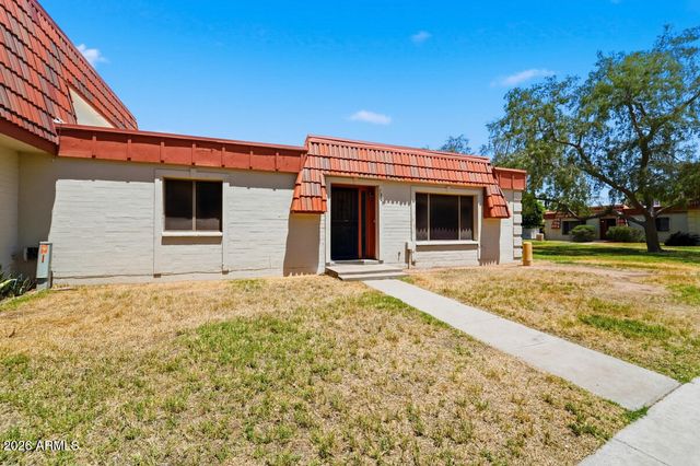 7825 N 49TH Avenue, Glendale, AZ 85301