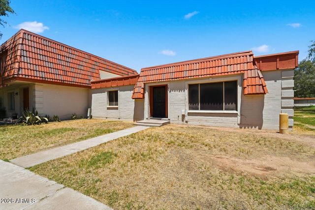 7825 N 49TH Avenue, Glendale, AZ 85301