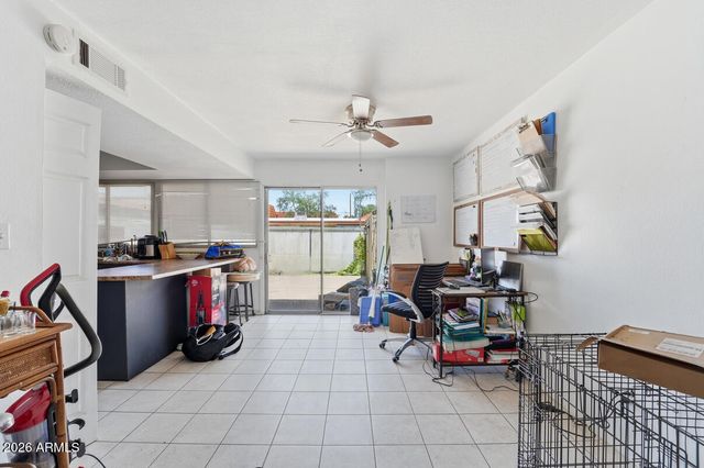 7825 N 49TH Avenue, Glendale, AZ 85301