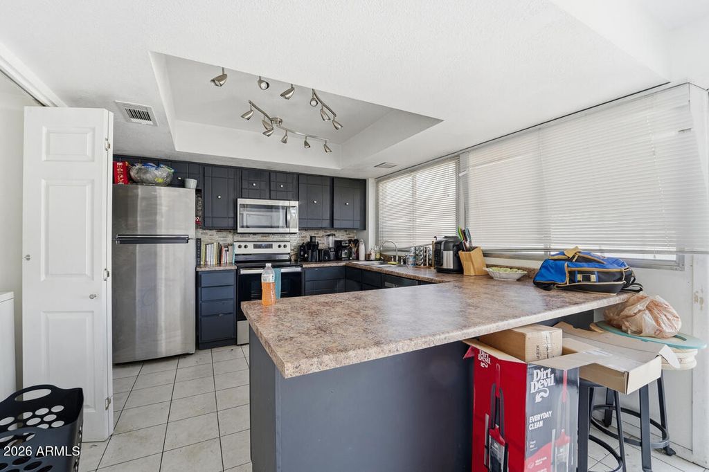 7825 N 49TH Avenue, Glendale, AZ 85301 — photo 4