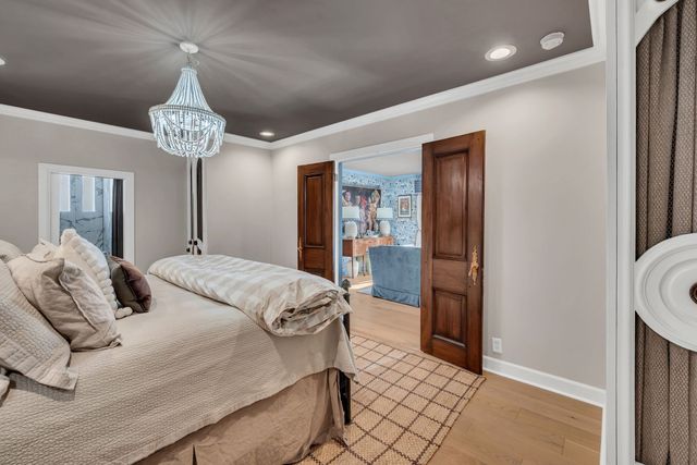 1206 McGrace Ln, Nashville, TN 37220