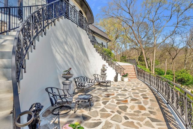 1206 McGrace Ln, Nashville, TN 37220