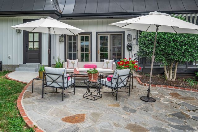 1206 McGrace Ln, Nashville, TN 37220