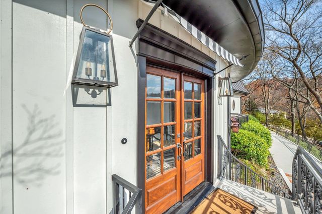 1206 McGrace Ln, Nashville, TN 37220