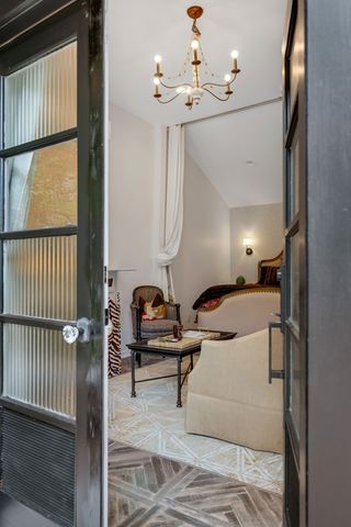 1206 McGrace Ln, Nashville, TN 37220