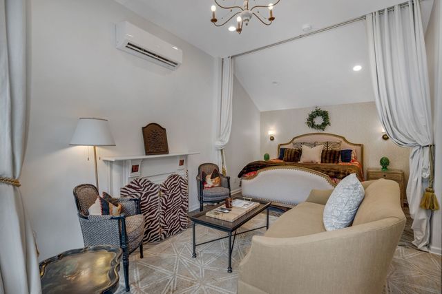 1206 McGrace Ln, Nashville, TN 37220