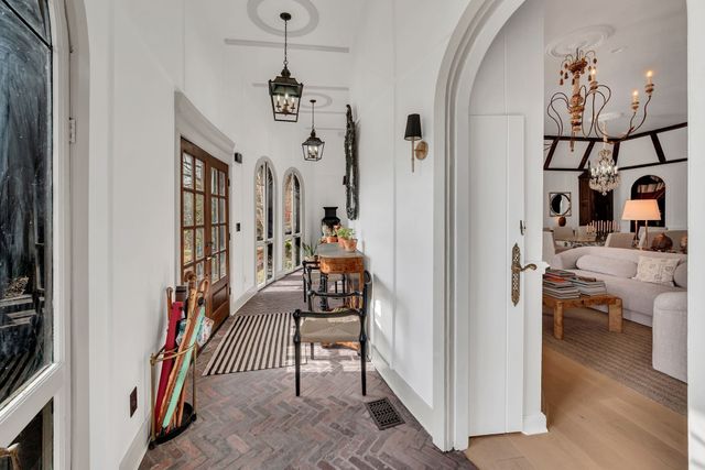 1206 McGrace Ln, Nashville, TN 37220