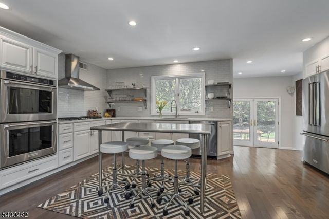 4 Colonel Evans Dr, Morris Twp., NJ 07960