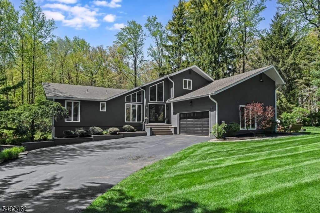 4 Colonel Evans Dr, Morris Twp., NJ 07960