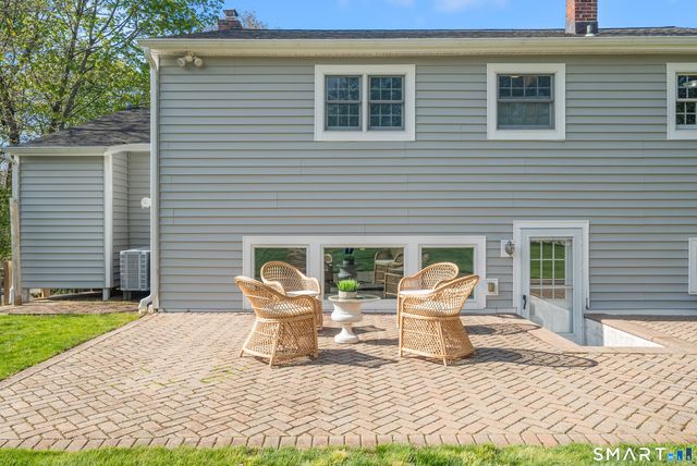 17 Loren Lane, Westport, CT 06880