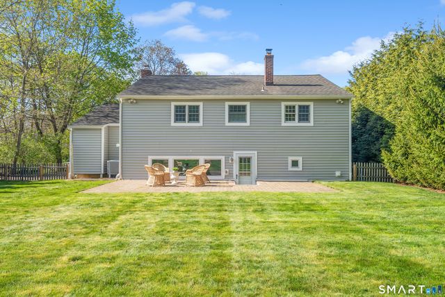 17 Loren Lane, Westport, CT 06880