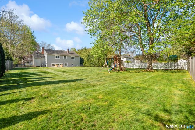 17 Loren Lane, Westport, CT 06880
