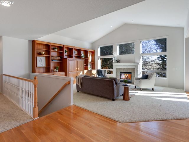 14924 Nw VANCE Dr, Portland, OR 97229