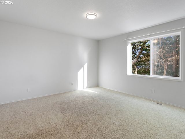 14924 Nw VANCE Dr, Portland, OR 97229