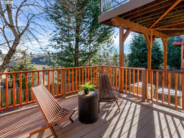 14924 Nw VANCE Dr, Portland, OR 97229