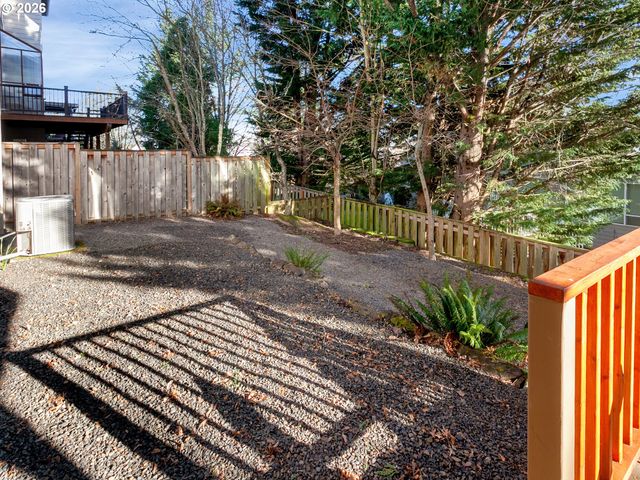 14924 Nw VANCE Dr, Portland, OR 97229