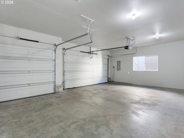 14924 Nw VANCE Dr, Portland, OR 97229