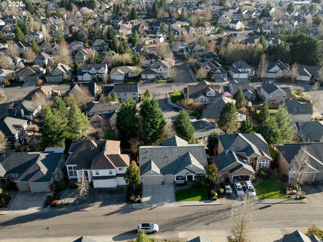 14924 Nw VANCE Dr, Portland, OR 97229