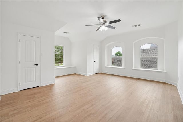 2407 Laguna Lane, Arlington, TX 76012