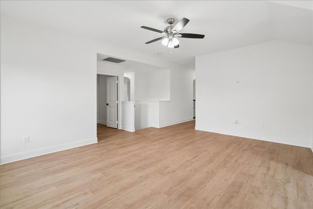 2407 Laguna Lane, Arlington, TX 76012