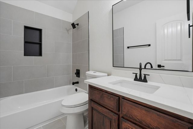 2407 Laguna Lane, Arlington, TX 76012