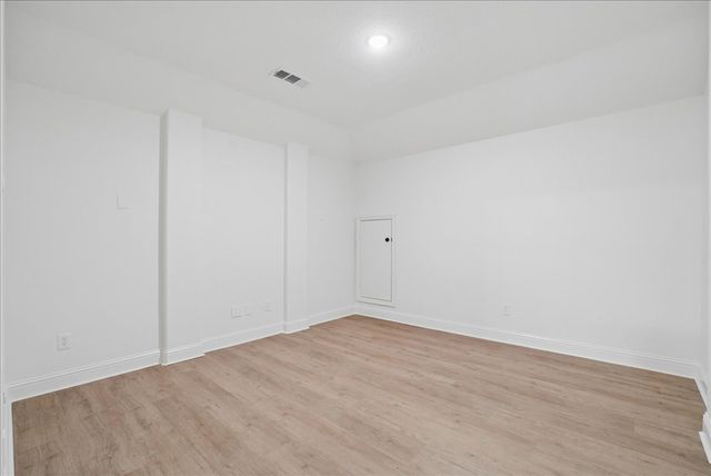 2407 Laguna Lane, Arlington, TX 76012