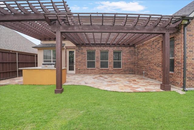 2407 Laguna Lane, Arlington, TX 76012
