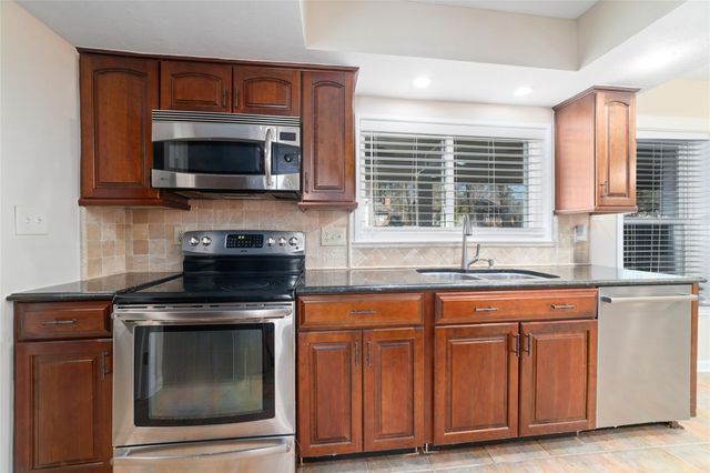 3215 Park Garden Drive, Kingwood, TX 77339